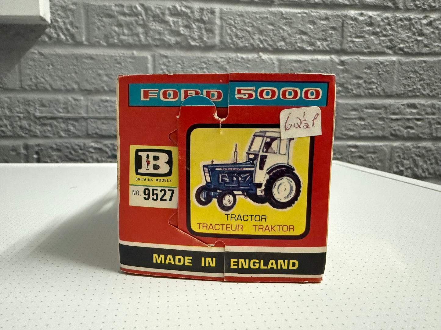 Britains Ford 5000 Tractor – Model No. 9527 (Boxed, Vintage)