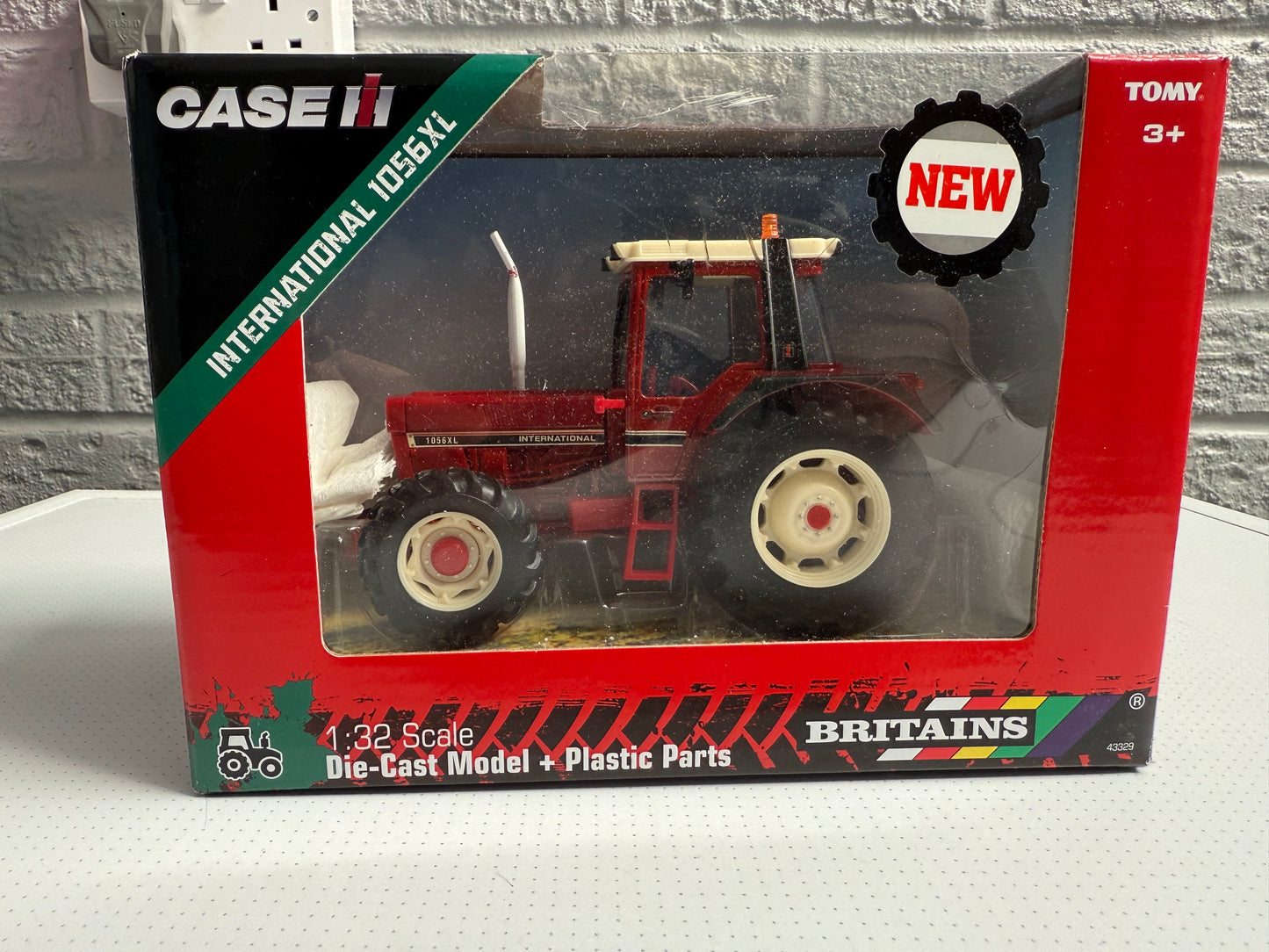Case IH International 1056XL Tractor - 1:32 Scale (Item 43329)