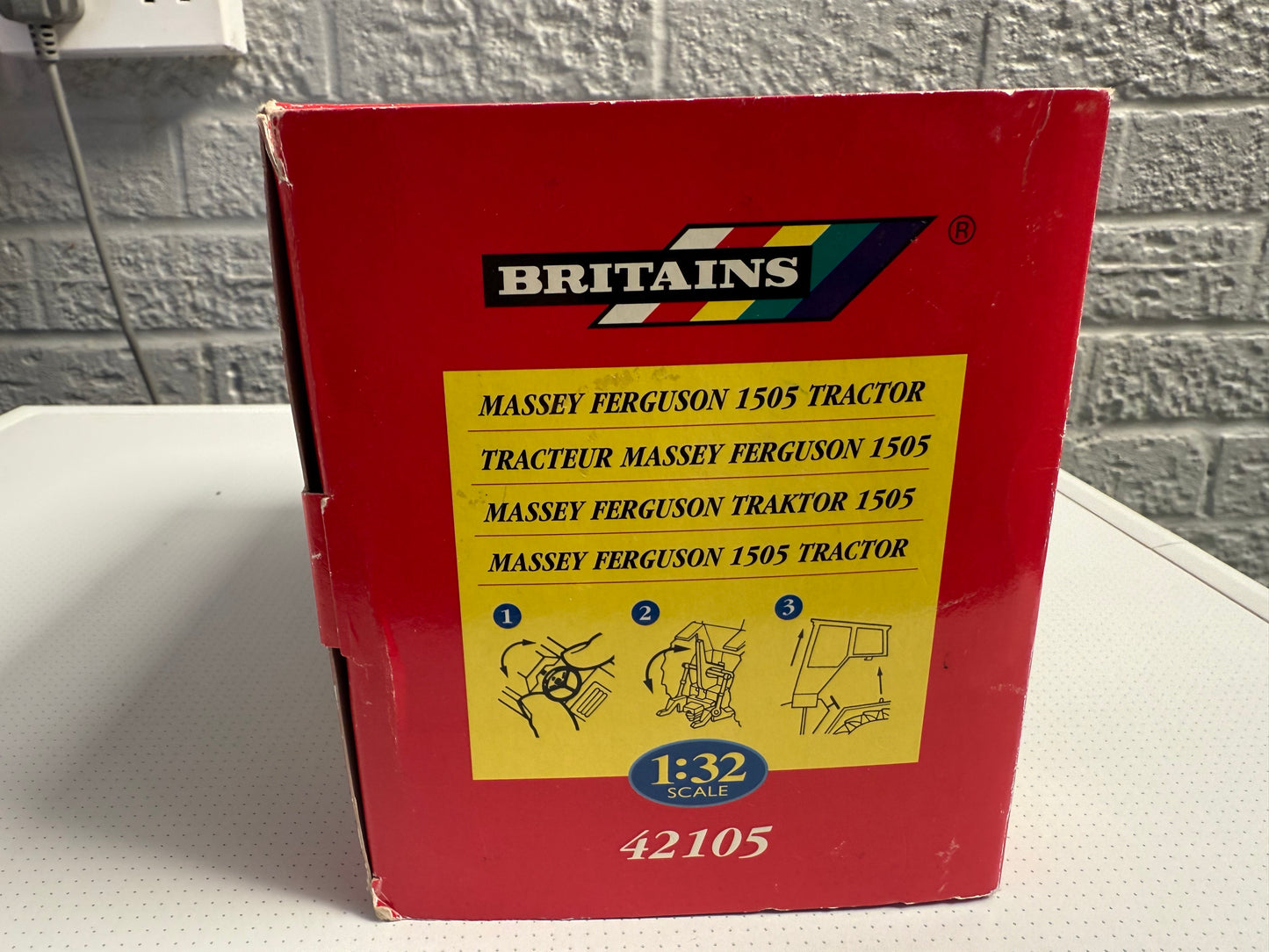 Massey Ferguson 1505 Tractor - Product Number: 42304