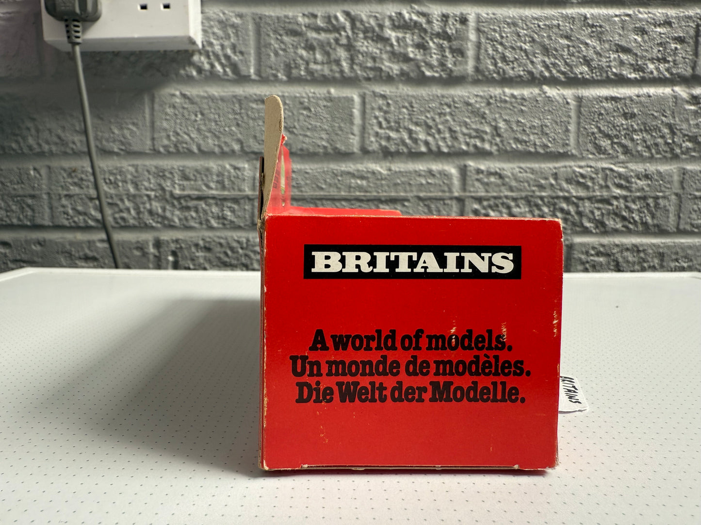 Farm Tractor and Mini Trailer - Product Number: 9431