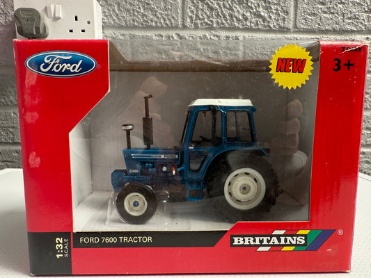 Ford 7600 Tractor by Britains - Product Number: 42468