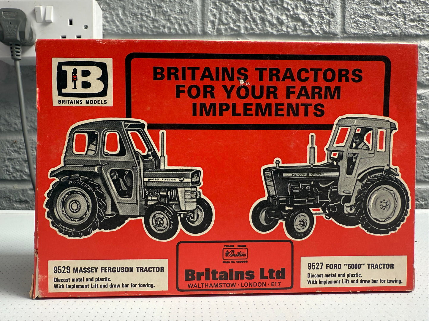 Ploughs for Massey Ferguson 9529 and Ford 5000 Tractors - Product Number: 9546