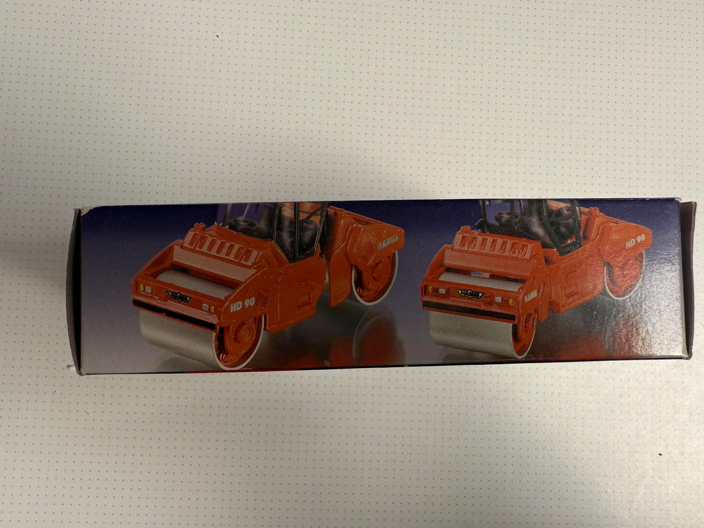 2022 Road Roller HAMM HD90 - 1:50 Scale Model by Siku (Product Number: 1843)