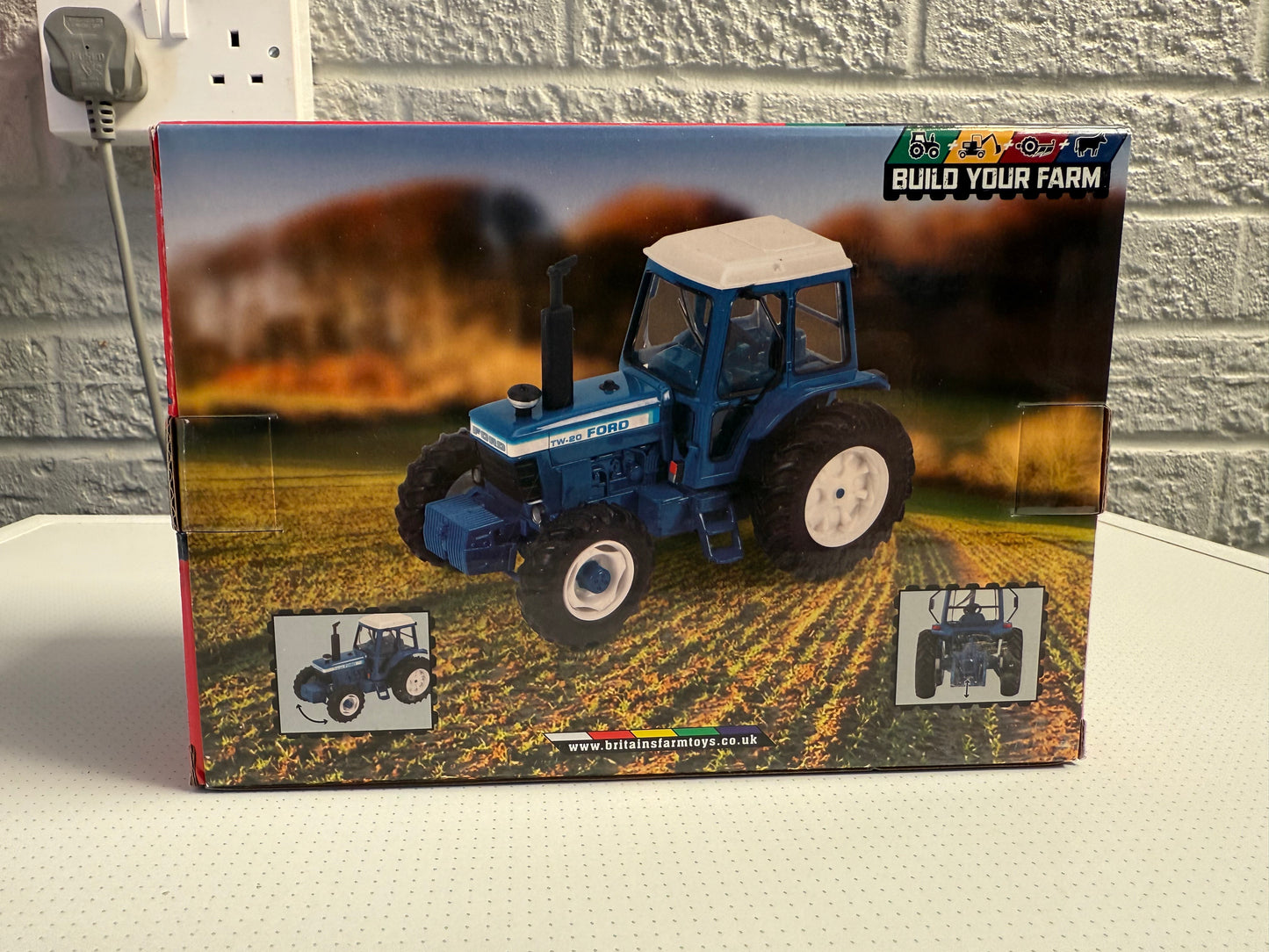 Die-Cast Britains Ford TW20 Tractor - Product Number: 42273