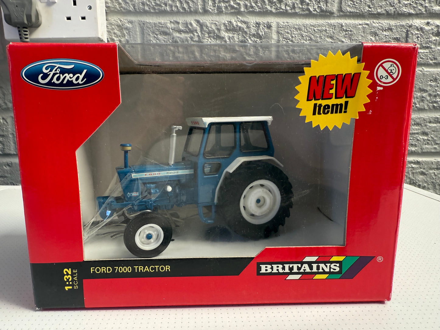 Ford 7000 Tractor - Product Number: 42471